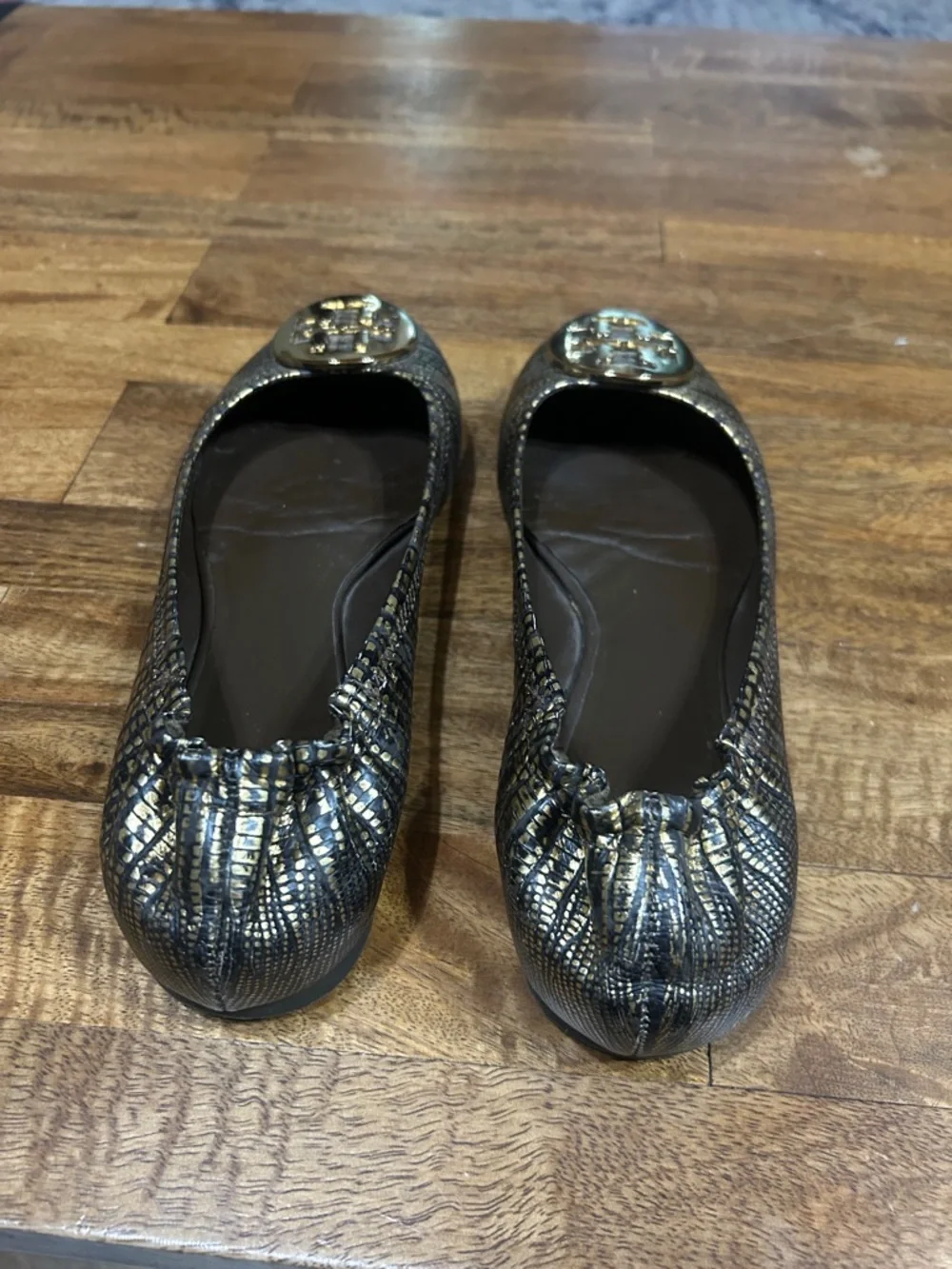 Tory Burch Reptile Embossed Reva Ballet Flats Metallic Gold Black size 8